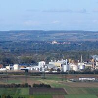Zuckerfabrik Tulln dahinter der Wagram/Weinviertel