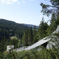 Wanderung entlang der Historische Sportstätten Oberhof, Neue Jugendschanze am Wadeberg