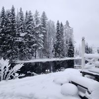 Hiitolanjoki vom Ruinenufer