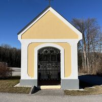 .. und dann bergab zur Passkapelle. Die Geschichte ist auf einem Taferl beschrieben.