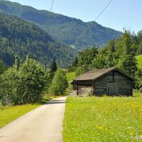 Bequemes Radeln entlang der Möll, einen der saubersten Flüsse Österreichs.