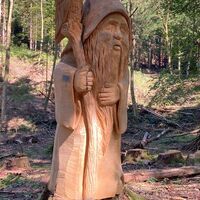 Ohrdruf Waldgeister und Feen Pfad - Waldgeist mit Wanderstab und Eule