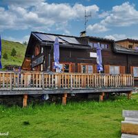 Einkehr  mit kulinarischen Köstlichkeiten bei der Winklerner Hütte