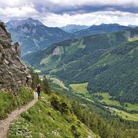 Der Weg zum G´spitzen Stein führt steil und aussichtsreich