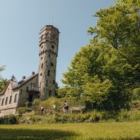 Mountainbiker bei der Ameisbergwarte