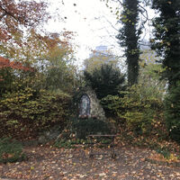 Die Lourdesgrotte kurz vor Spraitbach