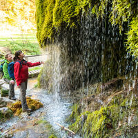 Beeindruckender Wasserfall Dreimühlen© Dominik Ketz