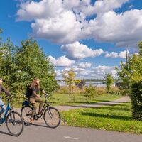 Radfahrer am Großen Goitzschesee