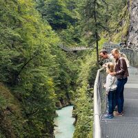 Familie in der Geisterklamm Leutasch