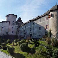 Aufstieg zur Burg