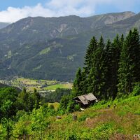 Blick nach Oberdrauburg und zu den Gailtaler Alpen