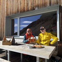 Stärkung bei der Edelrauthütte