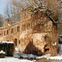 Wasserschloss im Winter