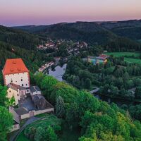 Blick auf die Kemenate Ziegenrück im Saaletal