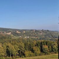 Blick hinauf zur Burg Neuburg, Hartbergerland in der Oststeiermark