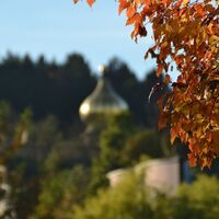 Goldene Kuppel-Rogner Bad Blumau im Herbst