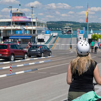 Warten auf die Fähre Konstanz - Meersburg