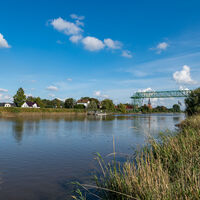 Oste_mit_Schwebefähre_im_Hintergrund_B.Otten_CC-BY.jpg