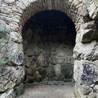 Drohnenaufnahme von der Grotte