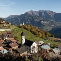 Siat, wohl eines der schönsten Dörfer der Surselva (!?)