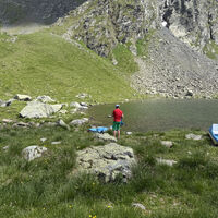 Auf 2300m Tretboot fahren.