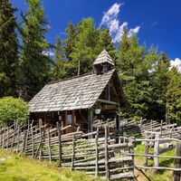 Reinischkogelkapelle mit Friedesglocke (c) Region Graz-Harry Schiffer