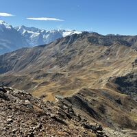 Blick Piz Chavalatsch Richtung La Scharta mit Ortlergebirge