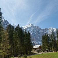 Aljažev Hütte in Vrata