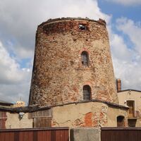 Windmühlen-Turmstumpf am Osterblumenweg in Dehnitz