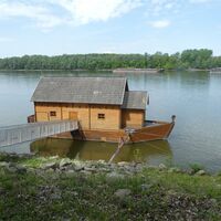 Schwimmende Mühle, Baja