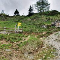 Nach der Aualm scharf links