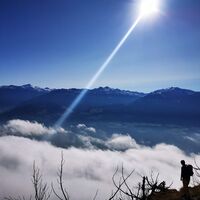 Über dem Nebel die letzten sehr steilen Höhenmeter