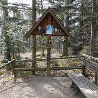 Gedenkkreuz im Sattel