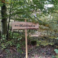 Schild Waldbaden Assamstadt