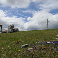 und steigen zum Gipfel der Reisalpe auf