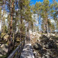 Treppe zur Spitze der Klippe