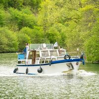 Motorboote auf der Lahn