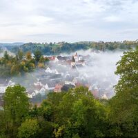 Ein schöner Ausblick auf Wildberg erwartet den Wanderer kurz nach dem Start