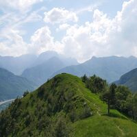 Der Kammweg mit Blick nach Westen