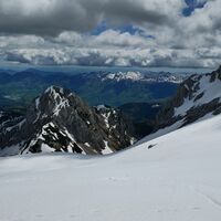 Wunderschöne Skipisten unterhalb des Debeli vrh