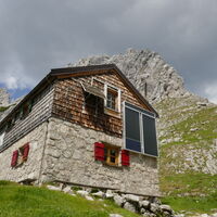die Hütte ist schön aber unbewirtschaftet - wir waren komplett alleine im Kar
