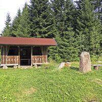 Toter Mann Stein mit Hütte