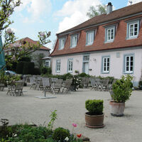 Pizzeria mit Biergarten auf Schloss Lindich