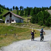 Lago nero mit dem Mountainbike