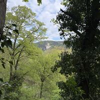 Seitblick rechts zur Ruine Rauhenstein