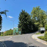 Hier rechts rauf
