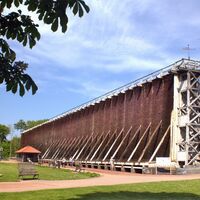 Das große Gradierwerk im Kurpark von Bad Westernkotten