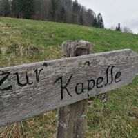 zur Kapelle Wegweiser.jpg