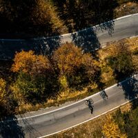 Straße zum Staudamm von Tseuzier