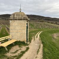 Aussichtsreiche Rastbankerln immer wieder (hier beim Einstiegsbauwerk Nr 39)
